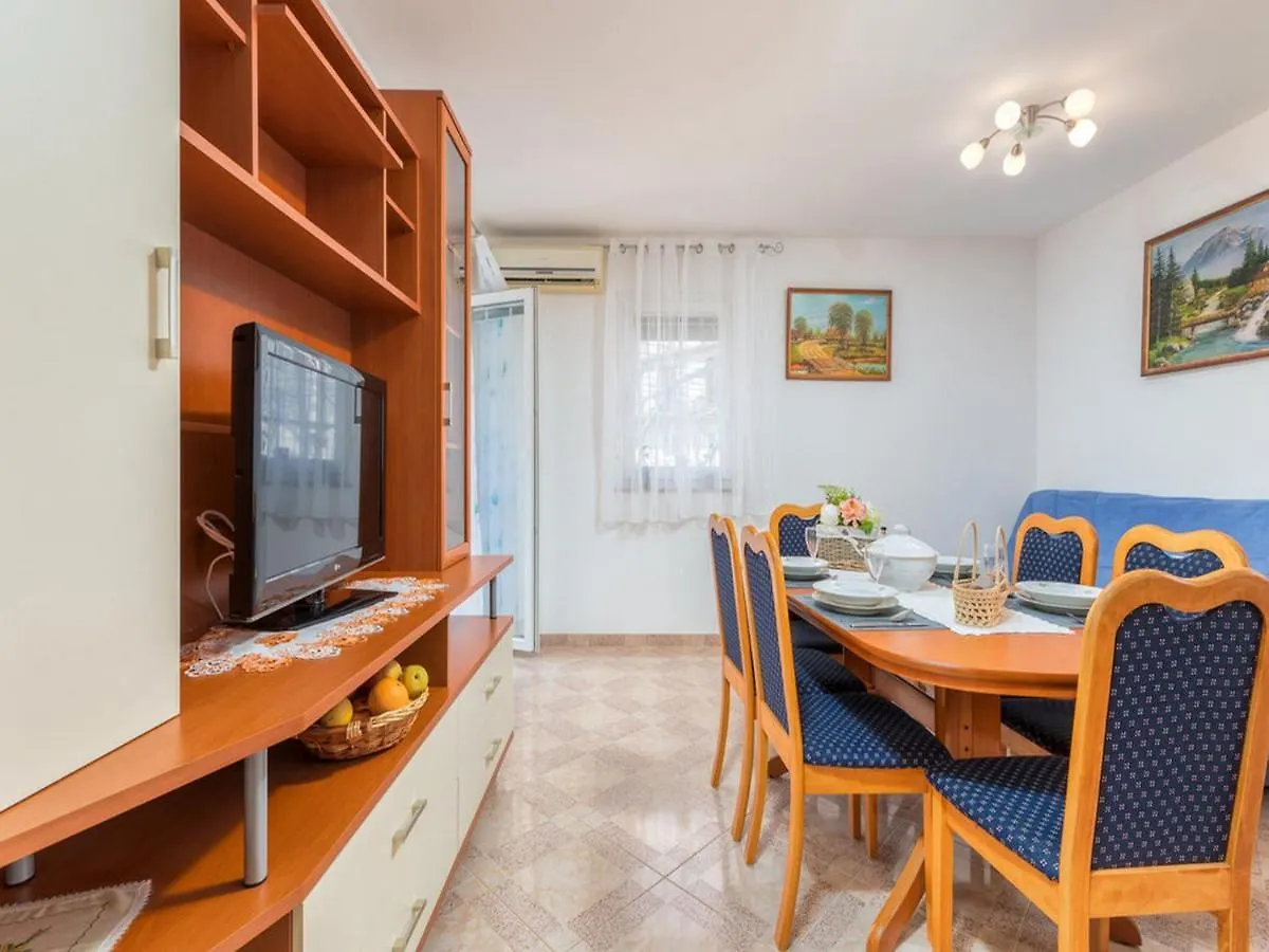 Apartment Dana Fazana Croatia