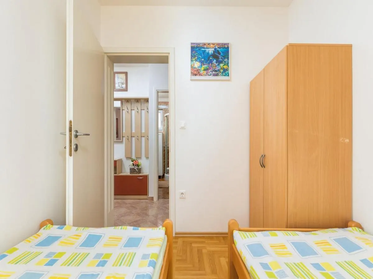 Apartment Dana Fazana 0*,  Croatia